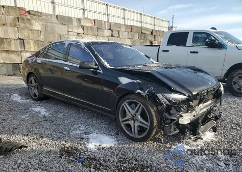 2013 Mercedes-Benz S 63 Amg z USA, uszkodzony, nr VIN WDDNG7EB9DA498564